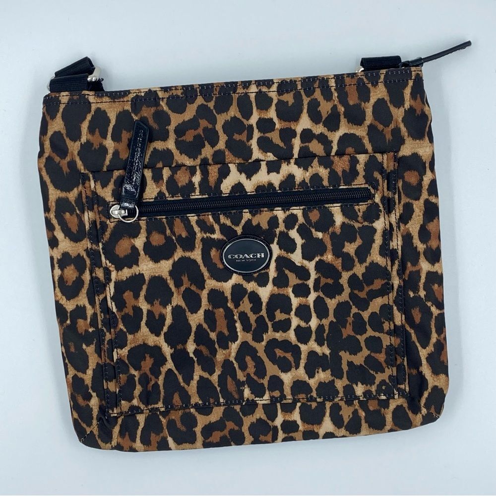 Coach‎ Leopard Crossbody